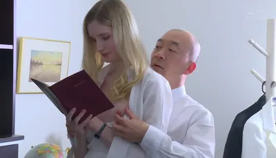 Bà xã chấp nhận làm eny cho đối tác của gã chồng để trả nợ