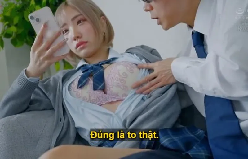 Cô nữ sinh băng giá chỉ đòi tiền, anh muốn hành động gì với em cũng được.